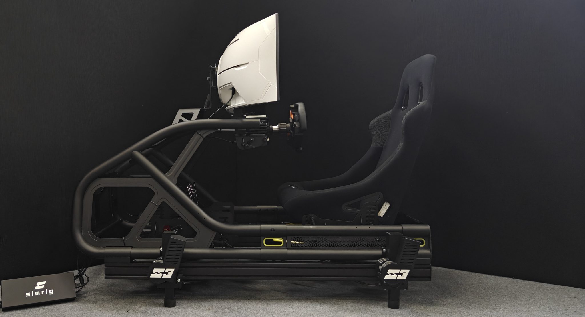 En simrigg på fyra SIMRIG SR3-aktuatorer